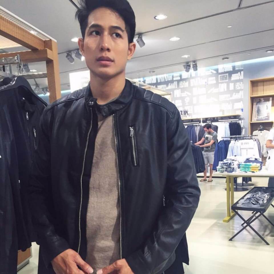 หล่อขอโชว์