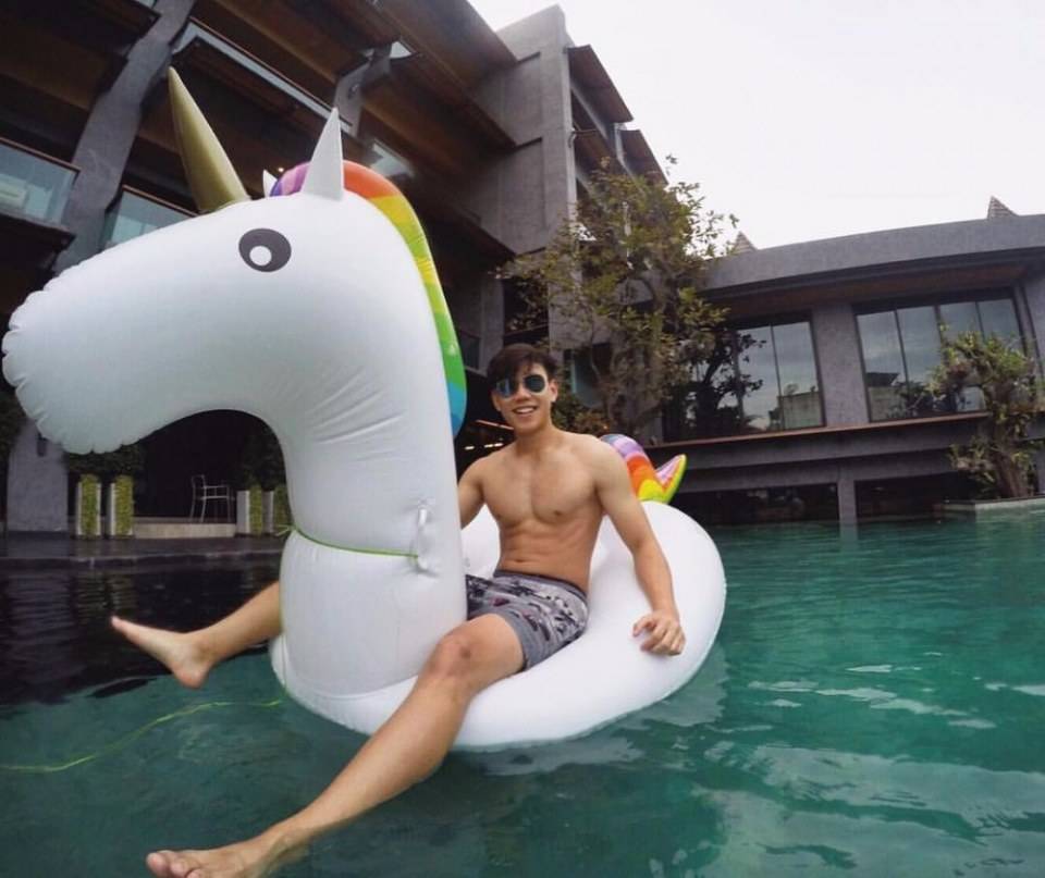 หล่อขอโชว์