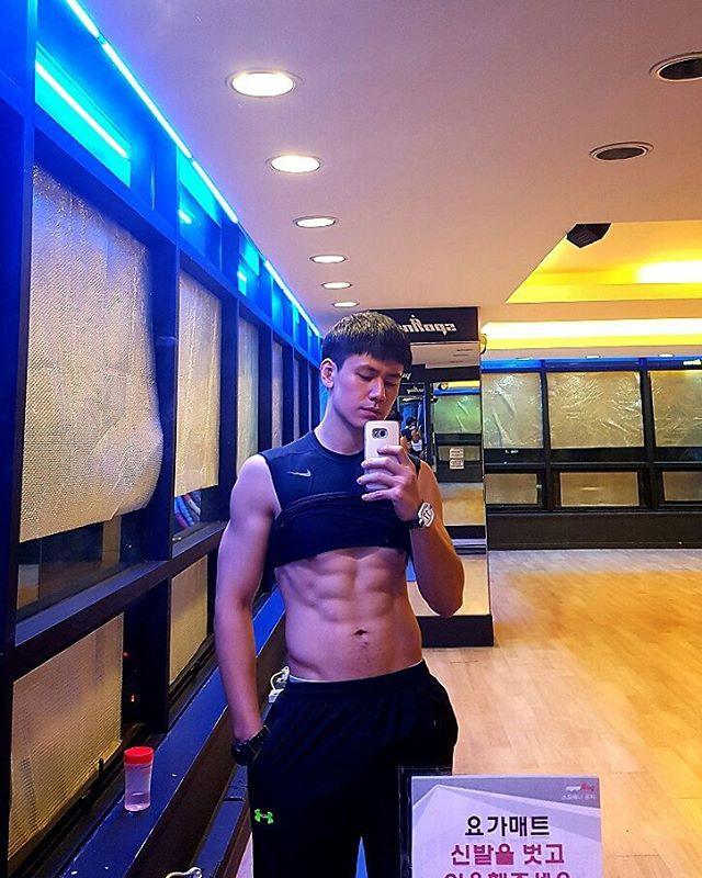 หล่อบ้างน่ารักบ้าง ๒๒
