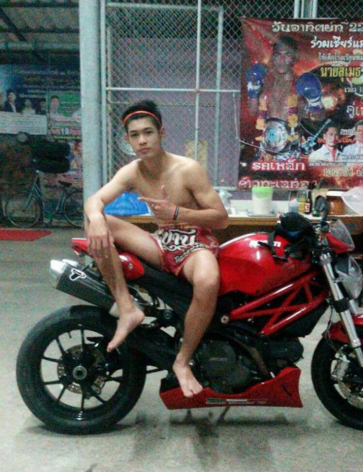 หนุ่มๆ นร.รร.กีฬา # 25