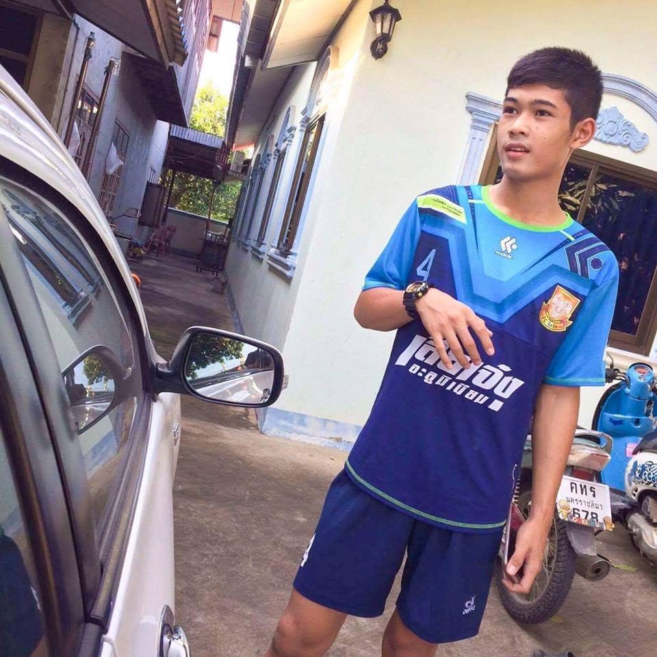 หนุ่มๆ นร.รร.กีฬา # 25
