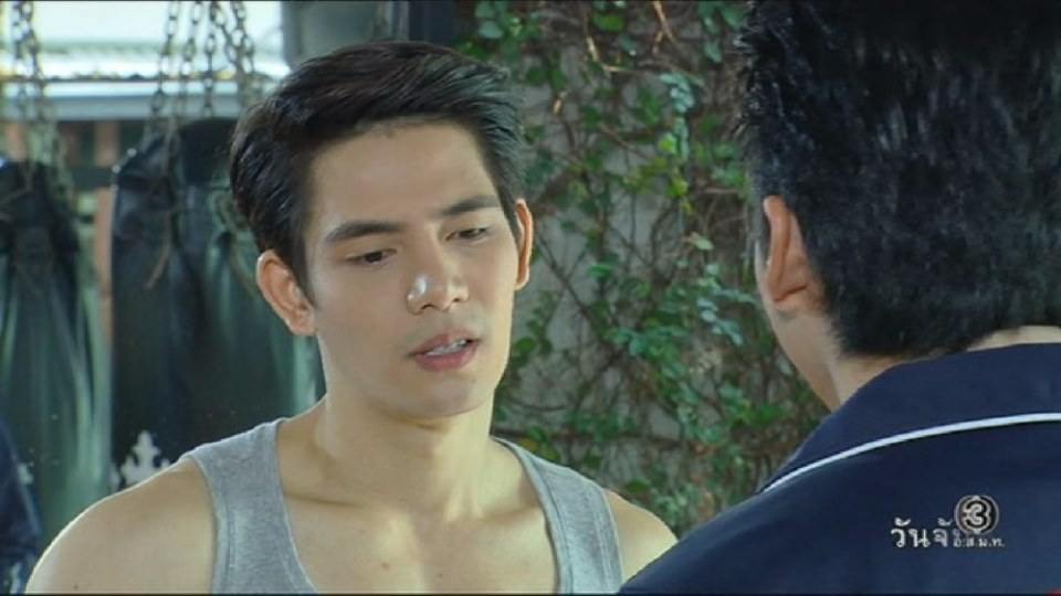 ชกมวยต้องถอดเสื้อก่อนเด้ออ้าย ท่าทางหุ่นจะล่ำขนาด # แสงเทียน