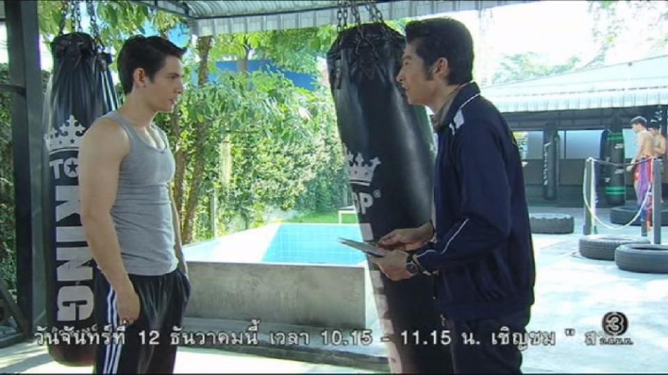 ชกมวยต้องถอดเสื้อก่อนเด้ออ้าย ท่าทางหุ่นจะล่ำขนาด # แสงเทียน