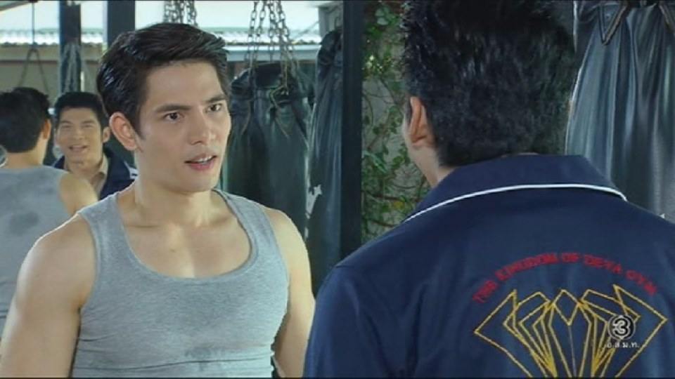 ชกมวยต้องถอดเสื้อก่อนเด้ออ้าย ท่าทางหุ่นจะล่ำขนาด # แสงเทียน