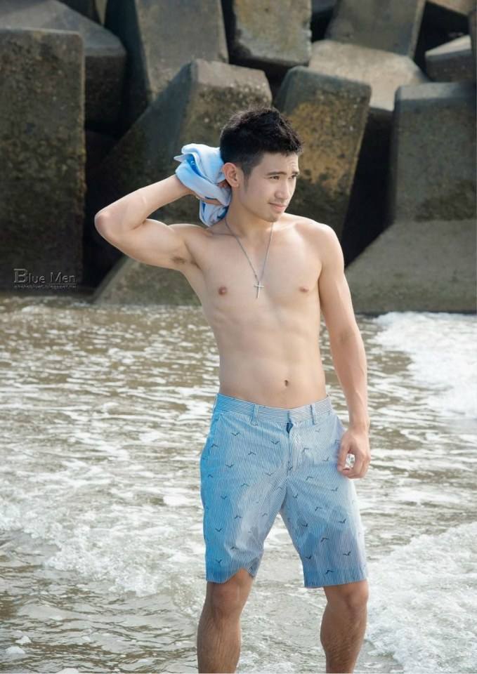 ถอดโชว์เรือนร่าง 1405