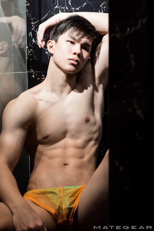Hot guy in underwear 222