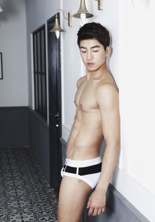 Hot guy in underwear 222