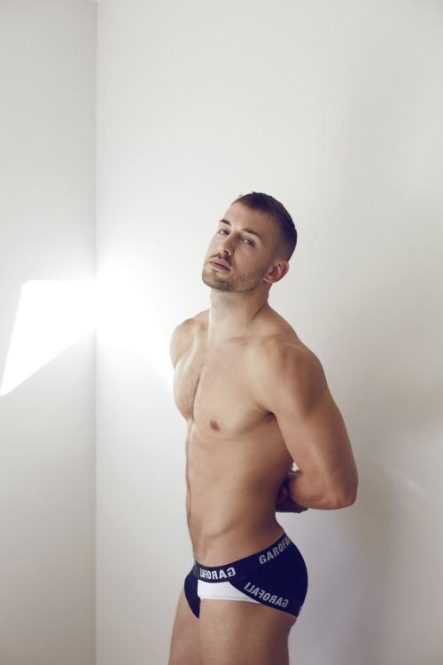 Hot guy in underwear 222
