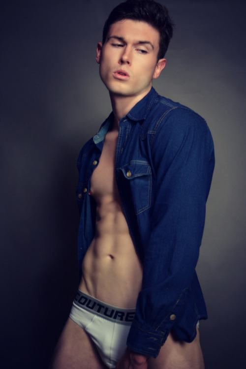 Hot guy in underwear 222