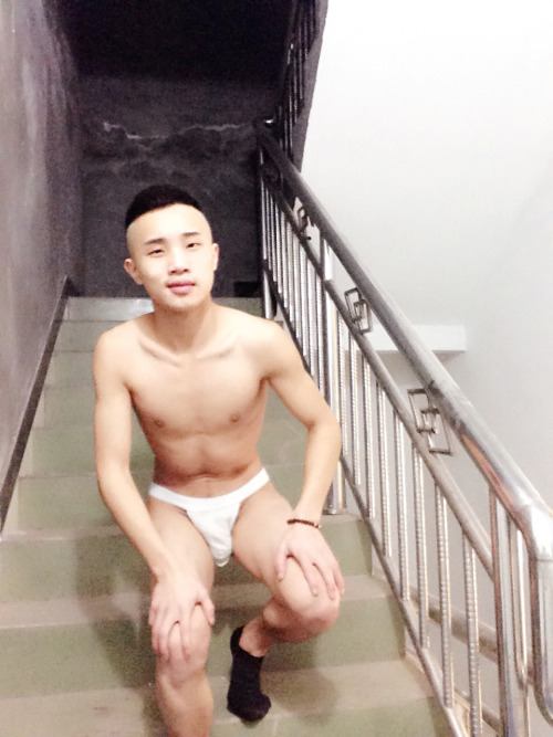 Hot guy in underwear 222