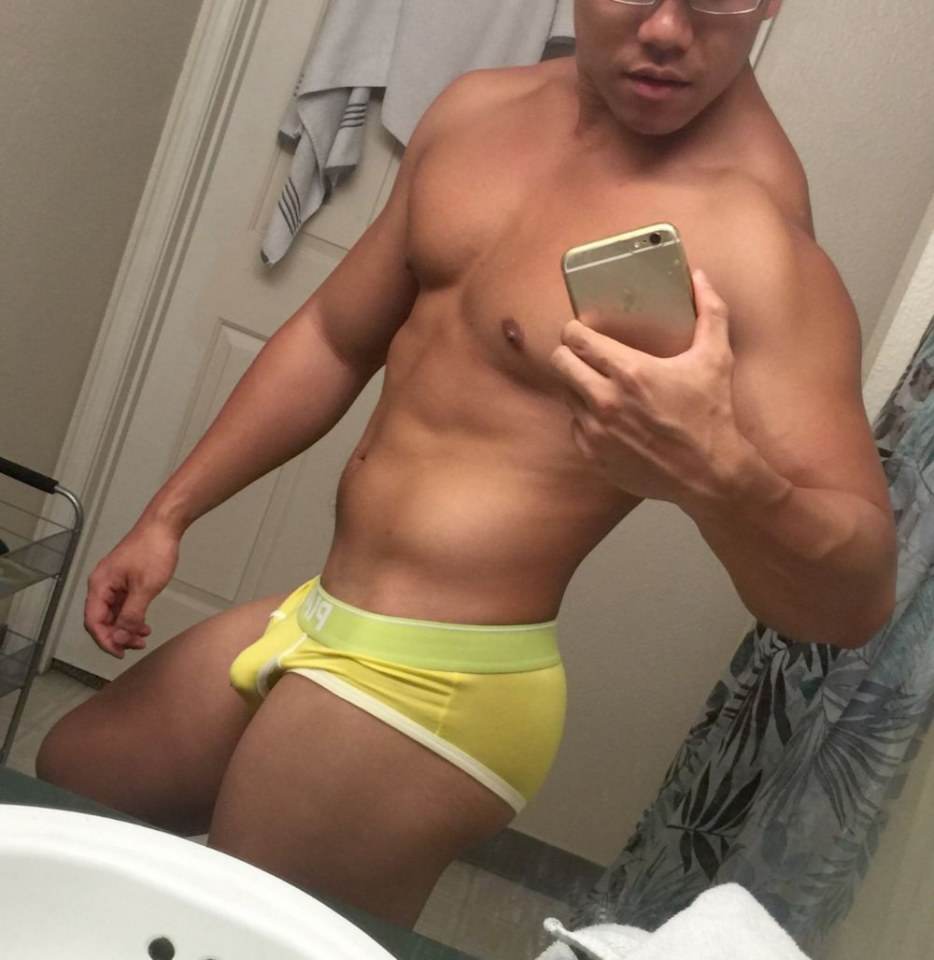 Hot guy in underwear 222