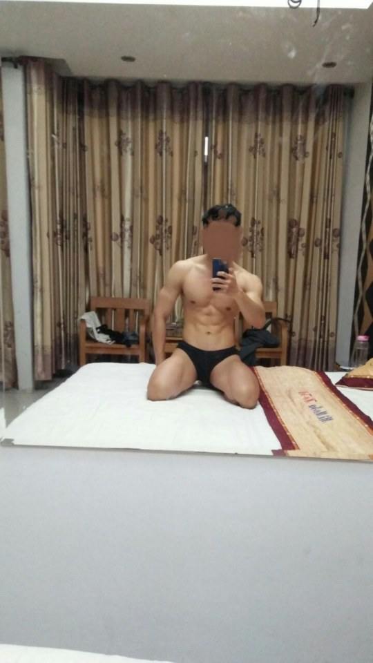 Hot guy in underwear 222