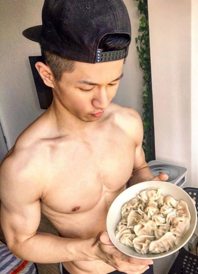 [ต้องแตก][ฉ18+][006] หนุ่มปริศนา เห็นแล้วอยากแตก
