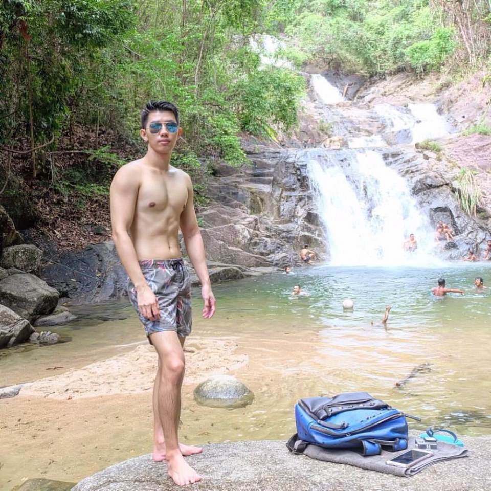 ชายโชว์