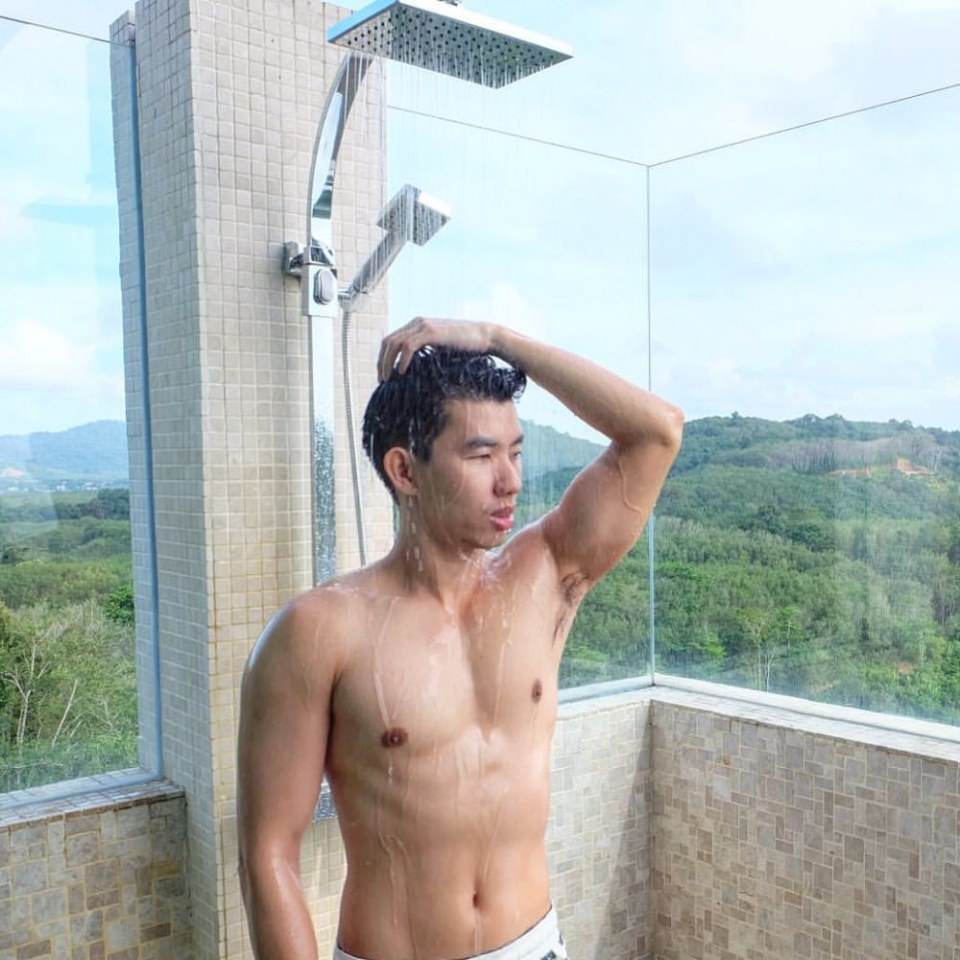 ชายโชว์