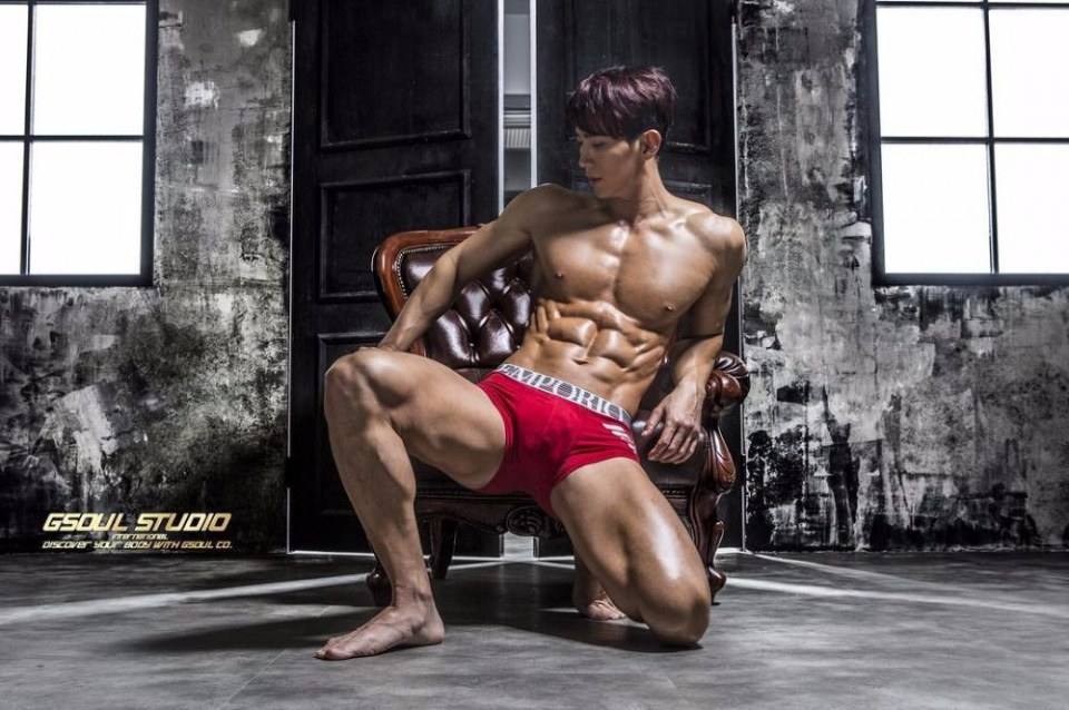ชายโชว์