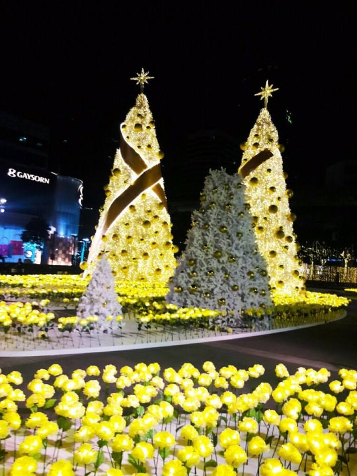 รวมรูปเด็ด! มุุมสุดจี๊ดถ่ายไฟหน้า CentralWorld