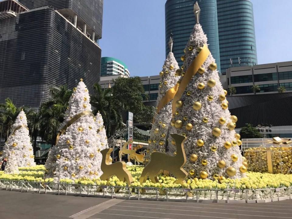 รวมรูปเด็ด! มุุมสุดจี๊ดถ่ายไฟหน้า CentralWorld