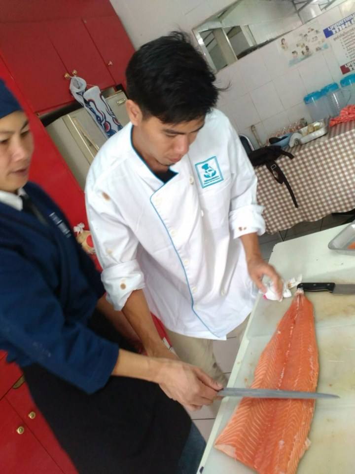 #คนแห่! อบรม เพื่อเปิดร้าน! และ ก้าวสู่การประกอบอาชีพกุ๊ก ตามโรงแรม ภัตตาคาร #ในต่างประเทศ