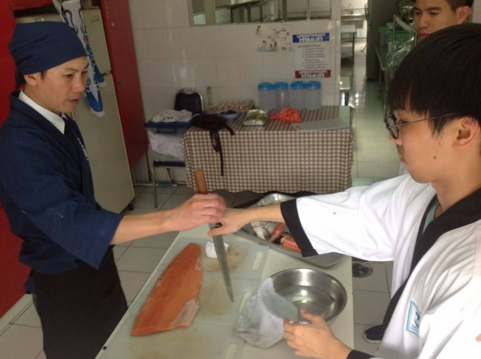 #คนแห่! อบรม เพื่อเปิดร้าน! และ ก้าวสู่การประกอบอาชีพกุ๊ก ตามโรงแรม ภัตตาคาร #ในต่างประเทศ