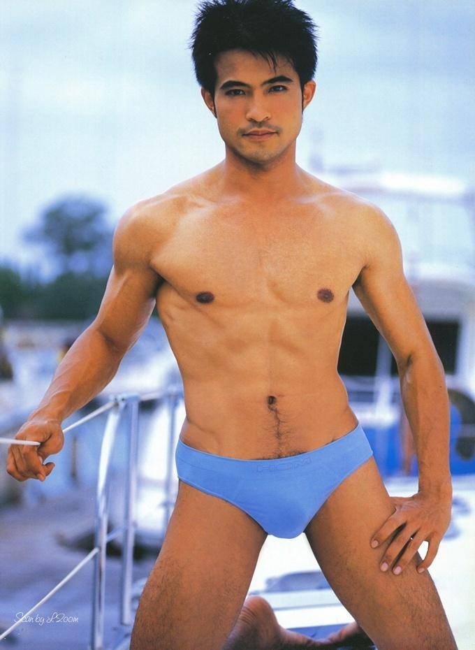 (วันวาน) โม้นา ราโมน่า & แอนดี้ วัชระ @ Hi! Magazine vol.1 no.8 April 2003