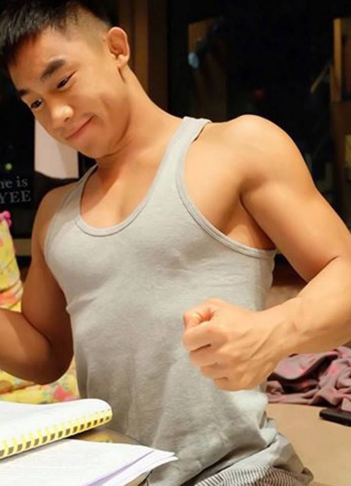 [ต้องแตก][ฉ18+][012] หนุ่ม TUANYEE พ่อครัว หุ่นหนา นมน่าดูด ท้องน่าเลีย ขวัญใจชะนีอีสาน