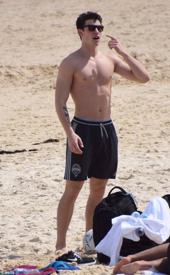 Shawn Mendes นักร้องแคนนาเดี้ยนสุดหล่อ เสียงมีเสน่ห์