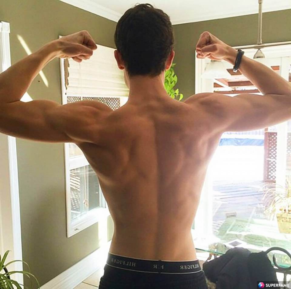 Shawn Mendes นักร้องแคนนาเดี้ยนสุดหล่อ เสียงมีเสน่ห์
