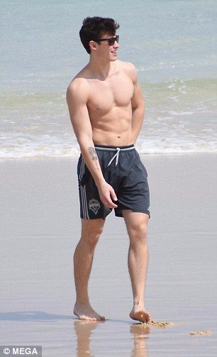 Shawn Mendes นักร้องแคนนาเดี้ยนสุดหล่อ เสียงมีเสน่ห์