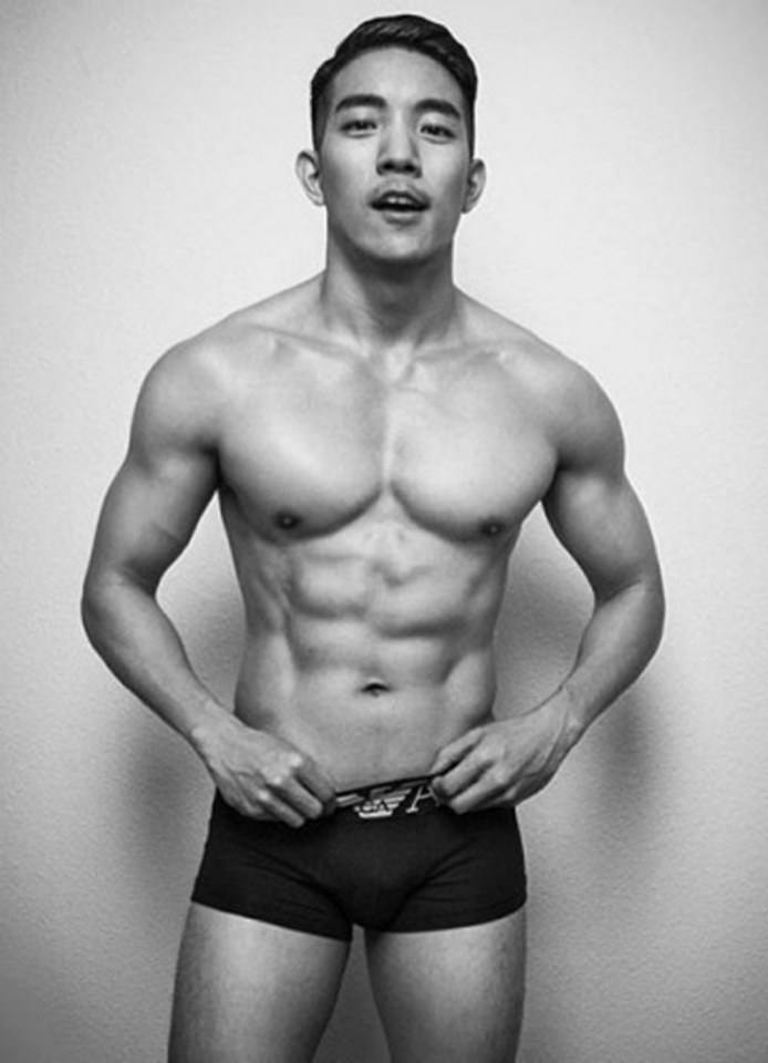 [ตามรอยผู้ชาย_011] หนุ่มปริศนา ทำให้นึกถึงตอนที่เหงื่อออกที่ 8 packs และสูดดม หอมจังครับ