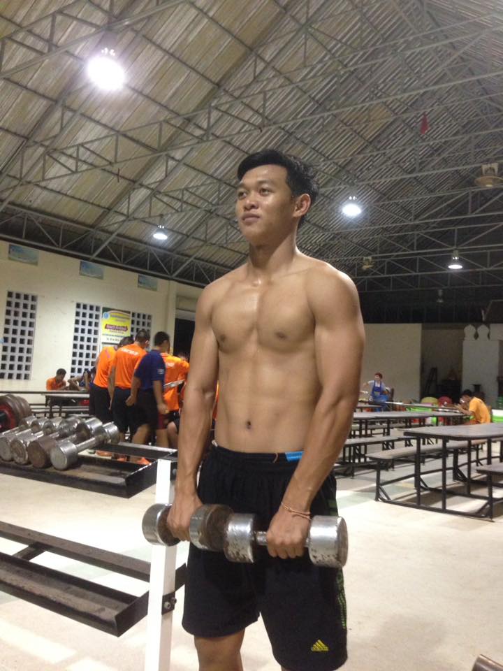 หนุ่มๆ นร.รร.กีฬา # 68