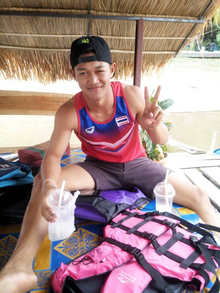 หนุ่มๆ นร.รร.กีฬา # 68