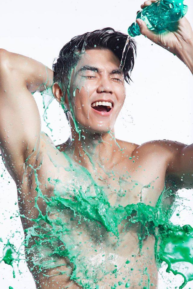 ภาพเซตเซ็กซี่ส่งท้ายปี 2016 ของ Teddy Tzeng