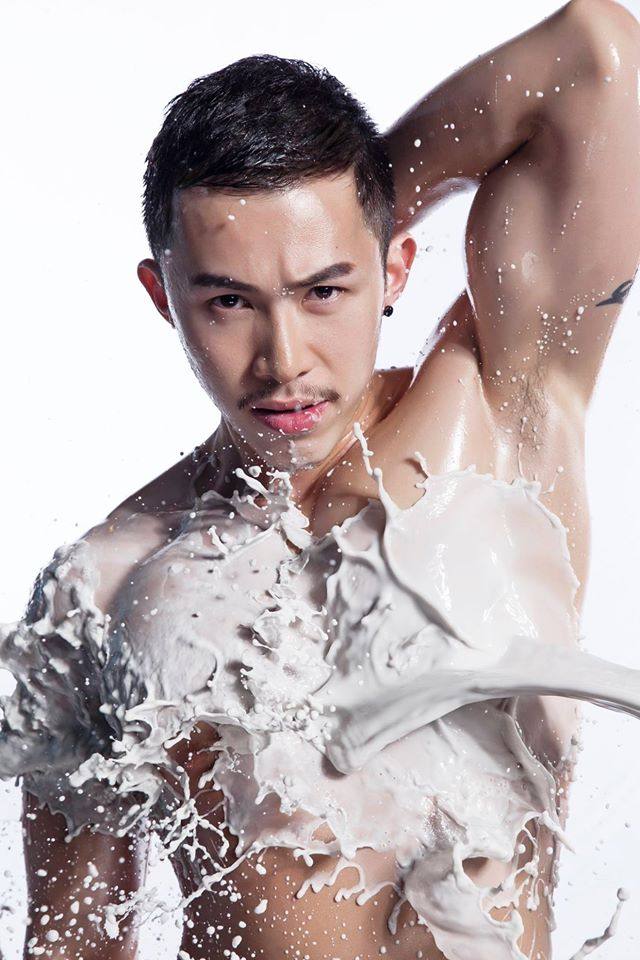 ภาพเซตเซ็กซี่ส่งท้ายปี 2016 ของ Teddy Tzeng