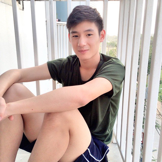กรุบกริบ # 100
