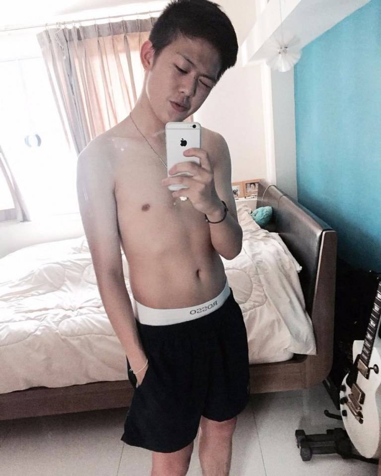 กรุบกริบ # 100