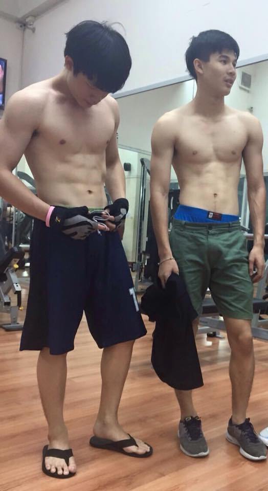 ตี๋ขาวจั๋ว