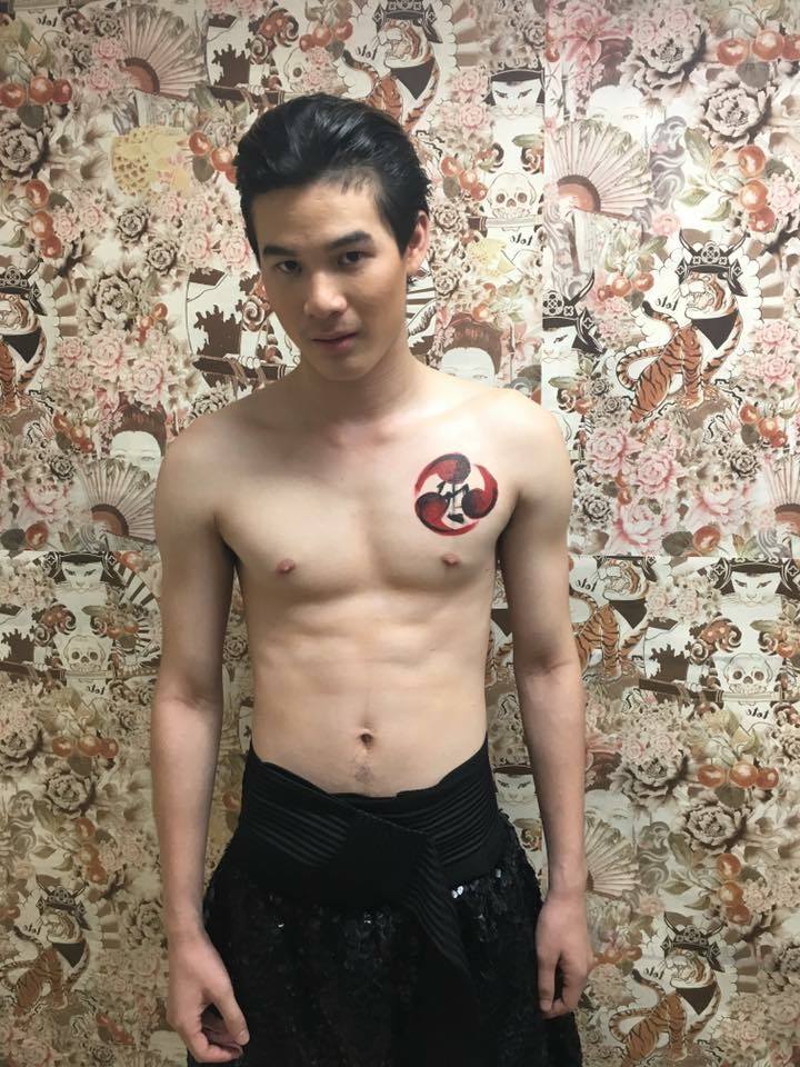 ตี๋ขาวจั๋ว