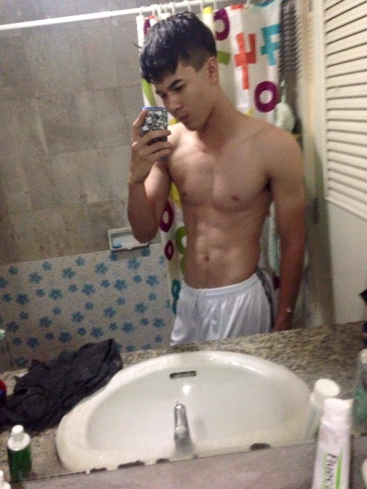 ตี๋ขาวจั๋ว