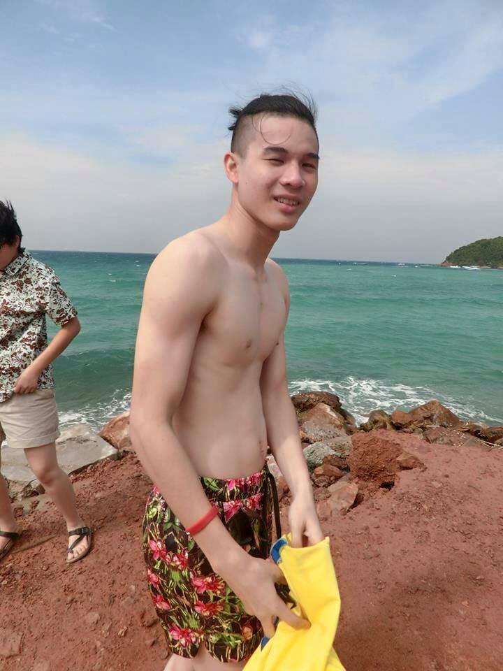 ตี๋ขาวจั๋ว
