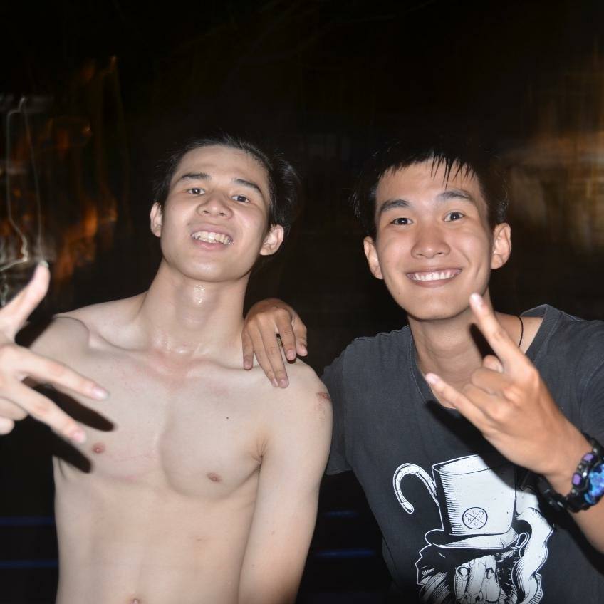 ตี๋ขาวจั๋ว