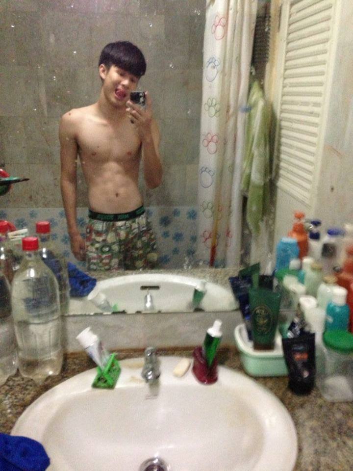 ตี๋ขาวจั๋ว