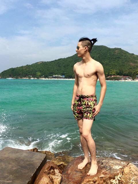 ตี๋ขาวจั๋ว