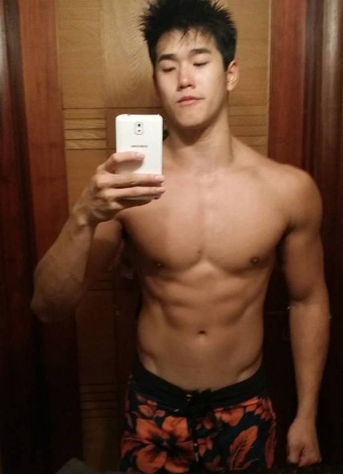[OMGBoy003][18+] อาตี๋มาเลเชีย ที่มีจุดเด่นที่ความสมบูรณ์ของรูปร่าง ความหนา แผงท้อง นมน้ำตาลหวานปาก มองเป็นจุดแล้วกระตุกน้องชาย สุดยอดเลยครับ