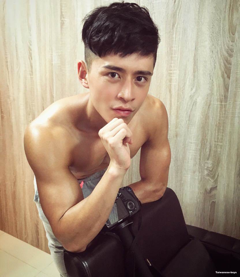 หล่อบ้างน่ารักบ้าง ๒๔