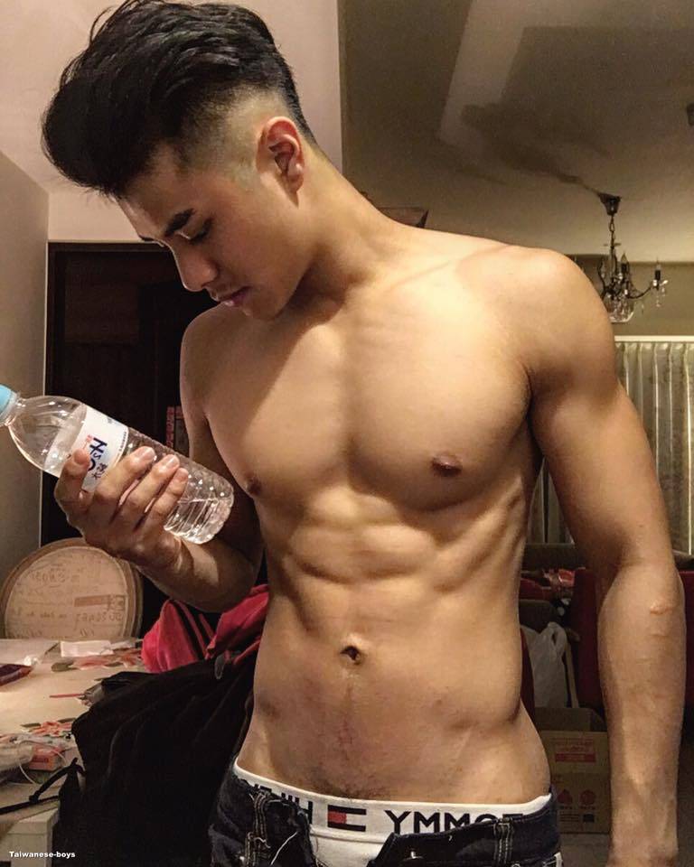 หล่อบ้างน่ารักบ้าง ๒๔