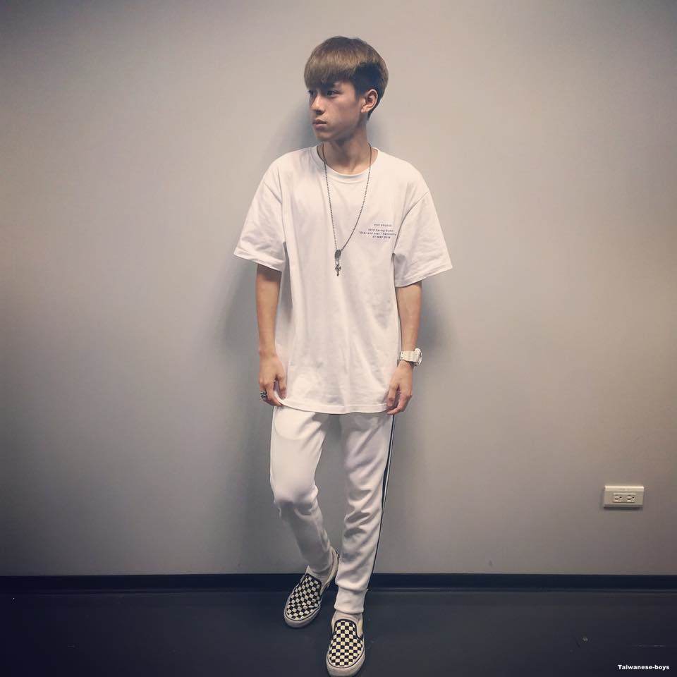 หล่อบ้างน่ารักบ้าง ๒๔