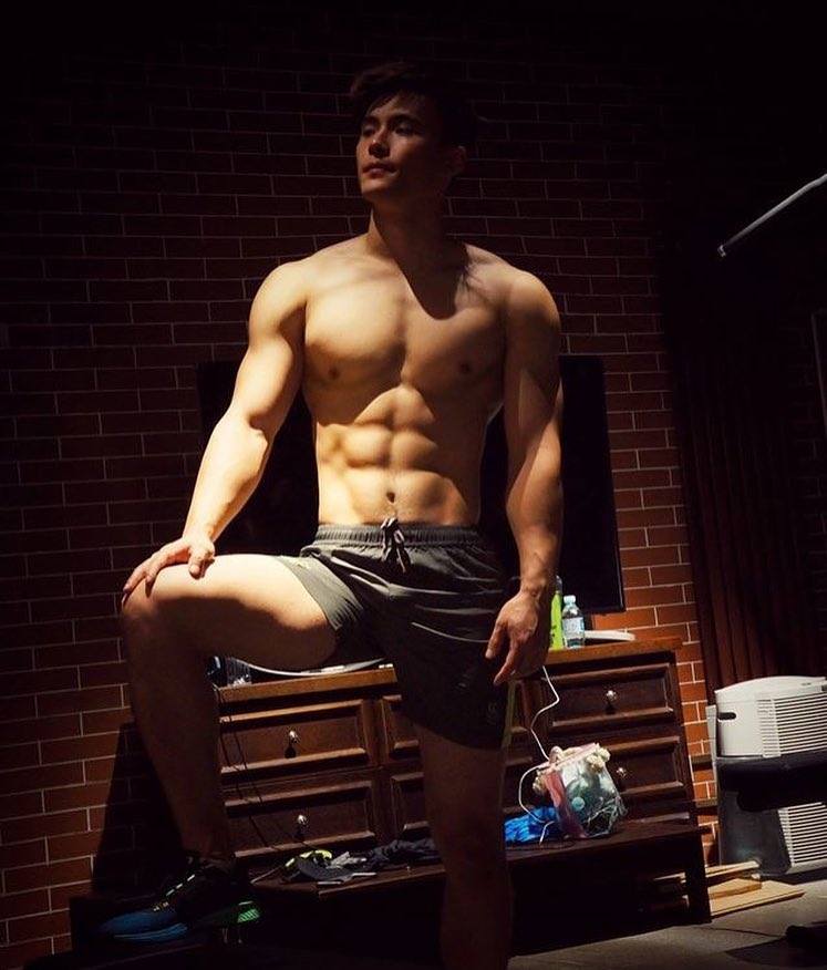 หนุ่มแน่นๆเสียวว๊าปปป