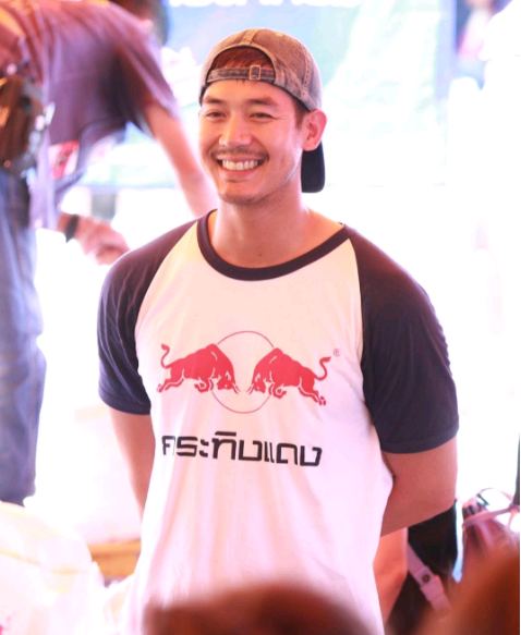 เวียร์ ศุกลวัฒน์...หล่อ ดี น้ำใจงาม ลูกผู้ชายตัวจริงคะ