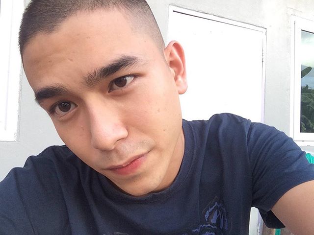 ส่องหนุ่มหล่อเซอร์ "ทอมมี่ สิทธิโชค" รับบท บุญทิ้ง "ตำนานสมเด็จพระนเรศวรมหาราช เดอะซีรีส์"